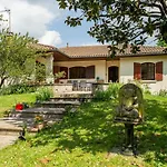 House For 13 People, Heated Pool, Bocce Court