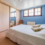 House For 13 People, Heated Pool, Bocce Court Haimps