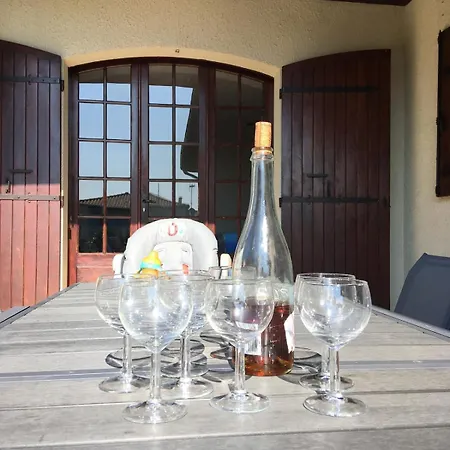 House For 13 People, Heated Pool, Bocce Court Prázdninový dům