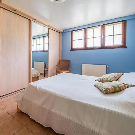 House For 13 People, Heated Pool, Bocce Court Haimps