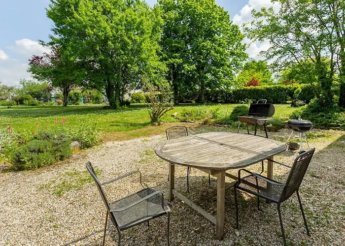 House For 13 People, Heated Pool, Bocce Court Ferienhaus Haimps