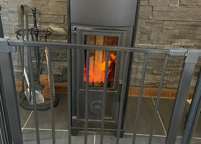 House For 13 People, Heated Pool, Bocce Court Ferienhaus Haimps