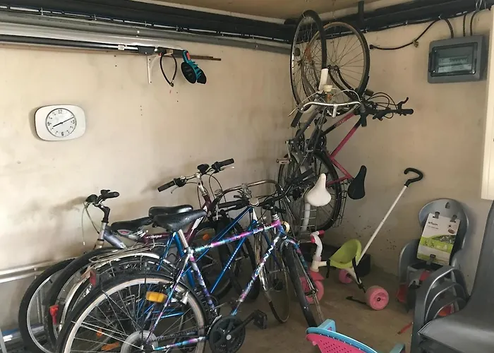 House For 13 People, Heated Pool, Bocce Court Ferienhaus