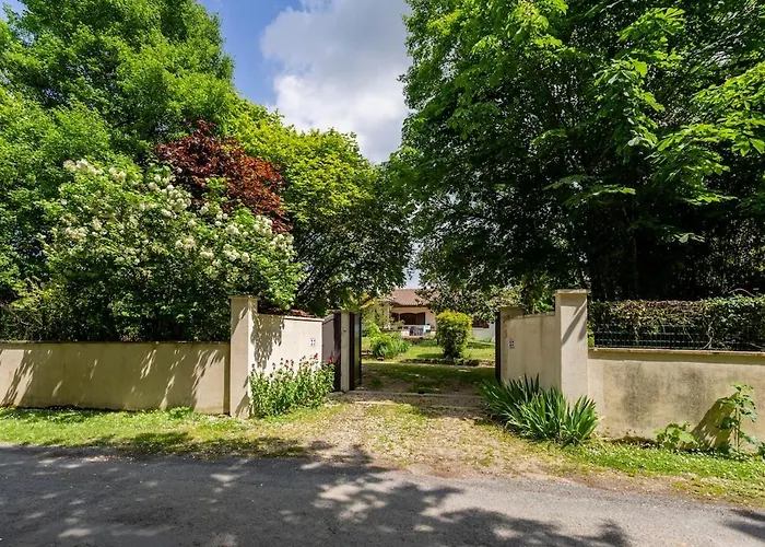 House For 13 People, Heated Pool, Bocce Court Ferienhaus
