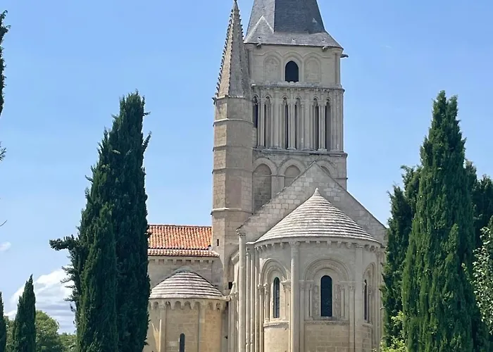 House For 13 People, Heated Pool, Bocce Court Ferienhaus Haimps