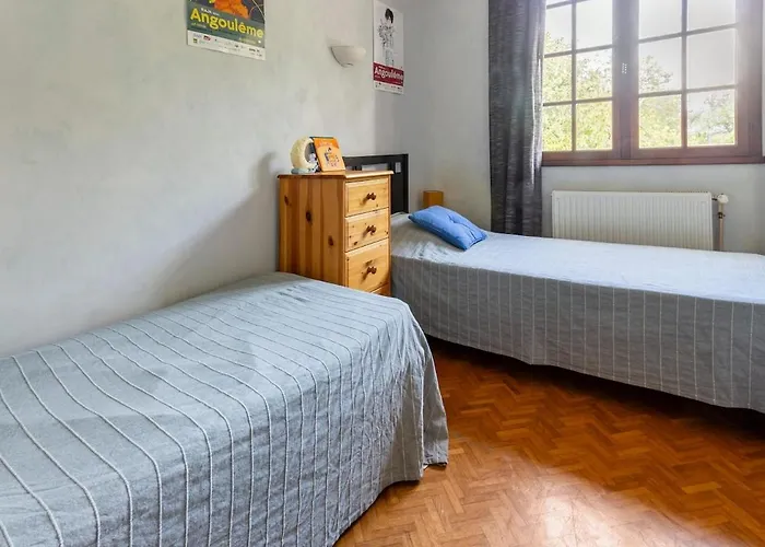 House For 13 People, Heated Pool, Bocce Court Haimps