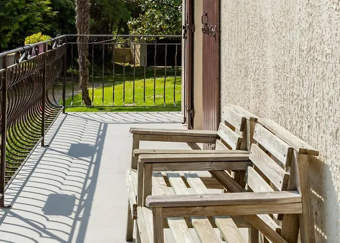 House For 13 People, Heated Pool, Bocce Court * Haimps