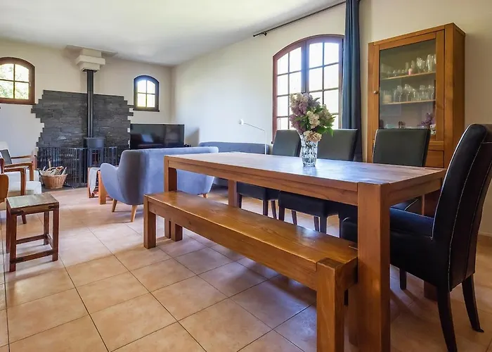 House For 13 People, Heated Pool, Bocce Court Ferienhaus *