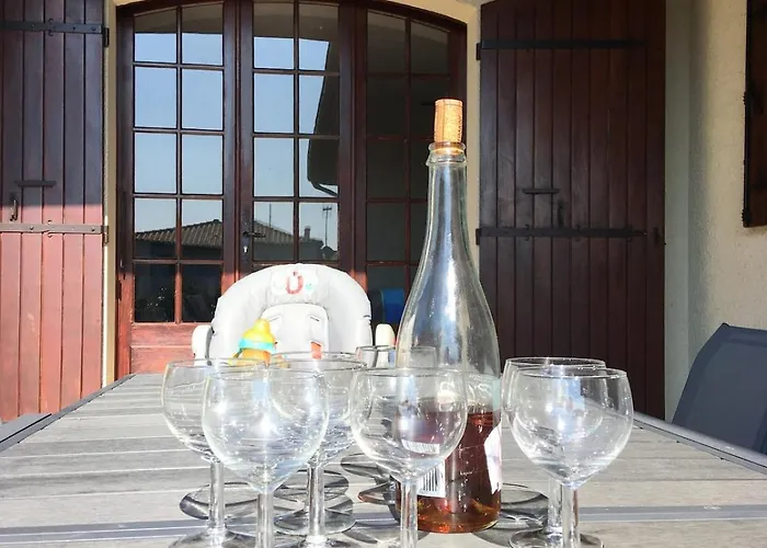 House For 13 People, Heated Pool, Bocce Court Ferienhaus