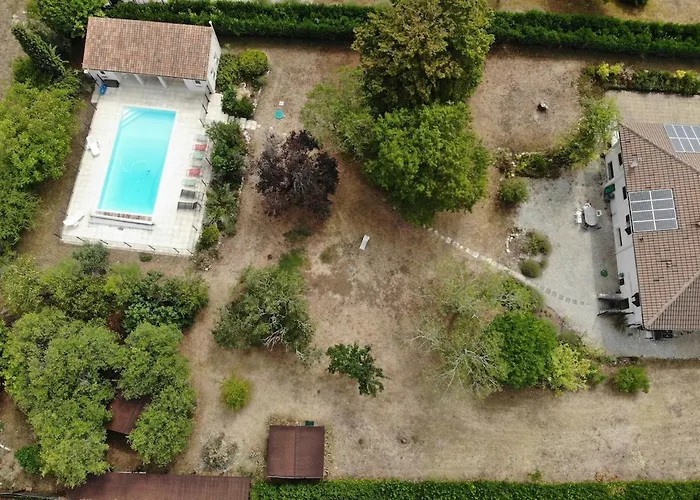 House For 13 People, Heated Pool, Bocce Court Ferienhaus Haimps